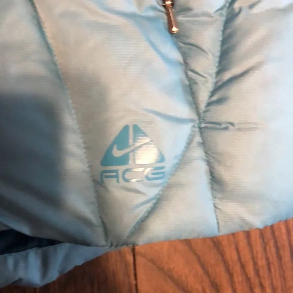 Nike ACG women’s winter coat - Picture 8 of 15